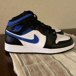 Air Jordan 1 Mid
